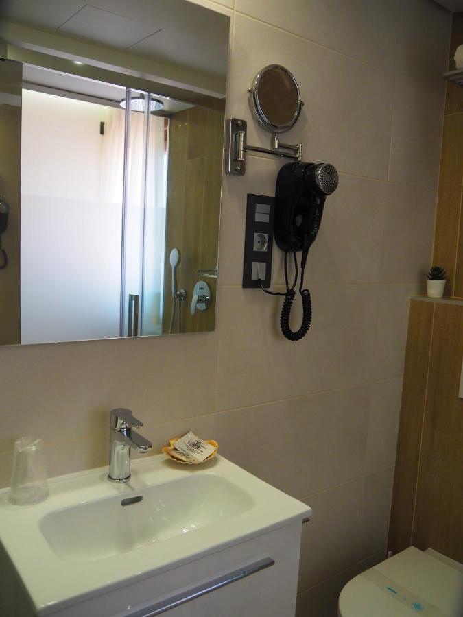 Hostal Don Suero De Quinones Hospital de Órbigo Eksteriør billede